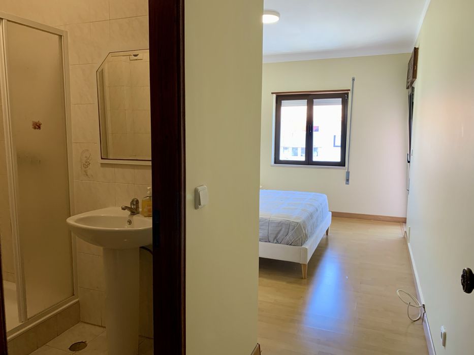 SUITE - Quartos (c/ despesas incluídas) p/ Estudantes ou Jovens trabalhadores