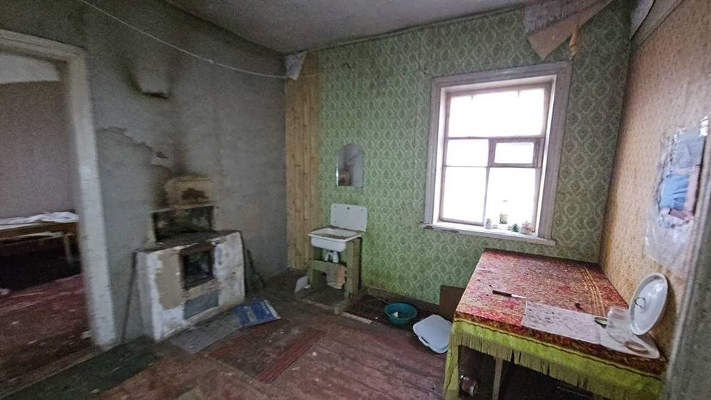 Будинок в місті Яготині поруч з Мясним базаром, школою та садочком