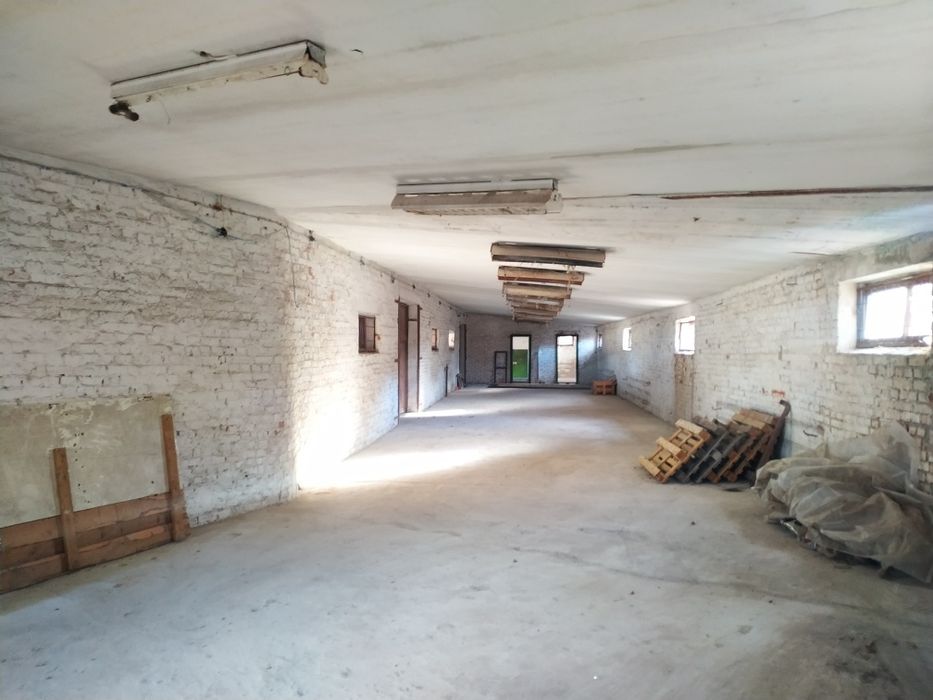 Складські приміщення з рампою, гаражі під СТО, офіс, магазин