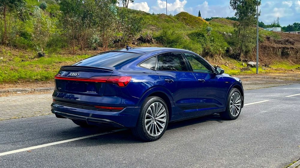 Audi e-tron Sportback 50 quattro S line foto 4