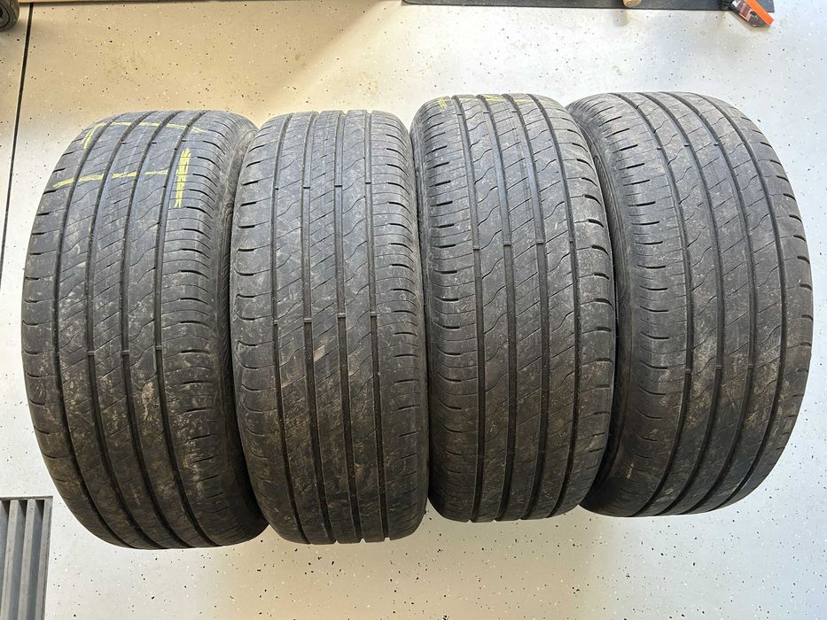 Goodyear EfficientGrip Performance 2 215/55 R17 94W 4szt 6,5-7mm 4x opony letnie