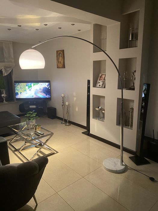 Lampa  z kamienną podstawą