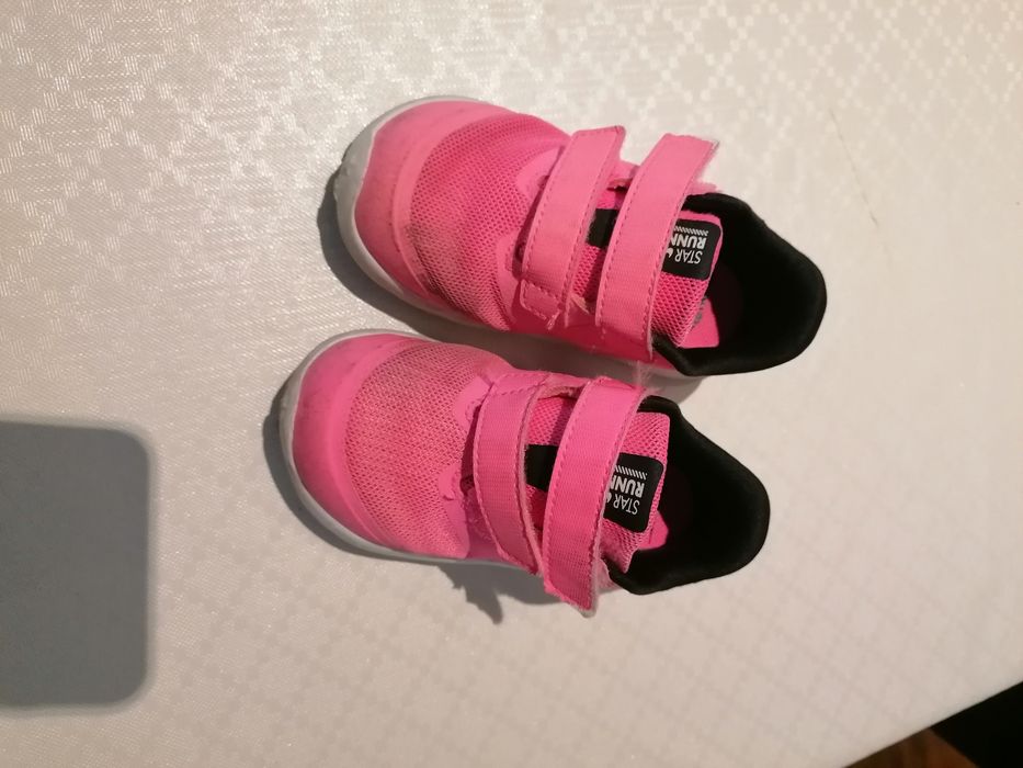 Ténis Nike menina tamanho 23.5