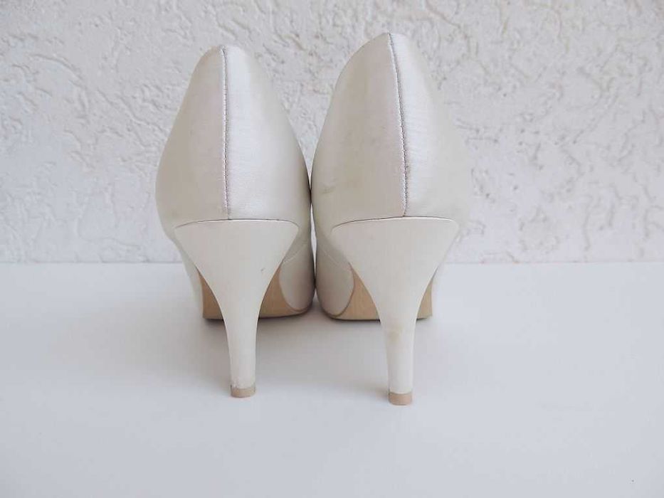 Eleganckie czółenka "BIANCO" roz 39