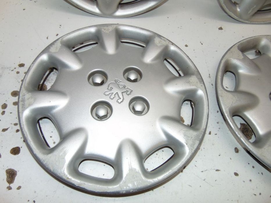 Peugeot 206 e outros tampões de roda