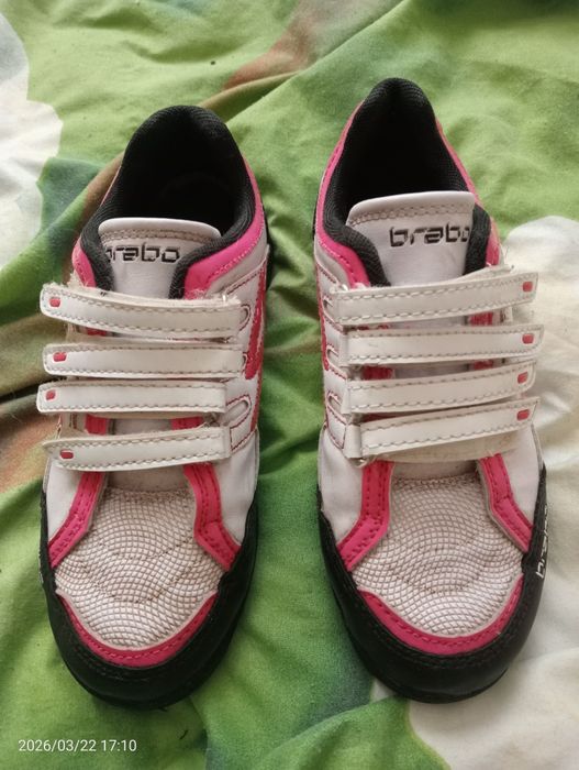 Взуття для дівчинки безкоштовно