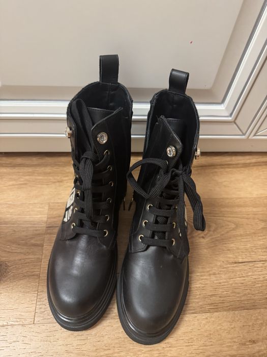 Жіночі черевикм .осінь, весна