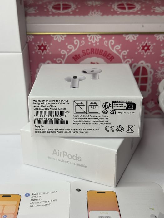 Навушники Apple AirPods 4 (Шумозаглушення, режим прозорості, бездротова зарядка)
