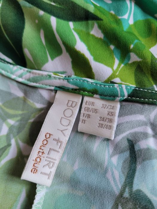 Zielona sukienka w liście 34,XS BonPrix BPC