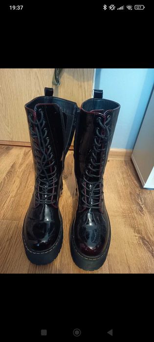 Lakierowane Botki Cropp