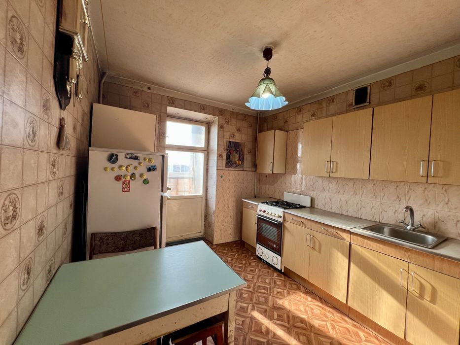 Продаж 2кім.квартири по просп.Злуки