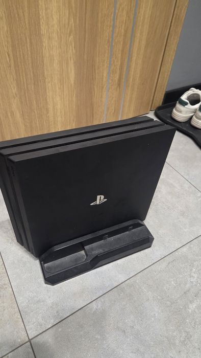 Ps4 1tb pro + dysk 1tb