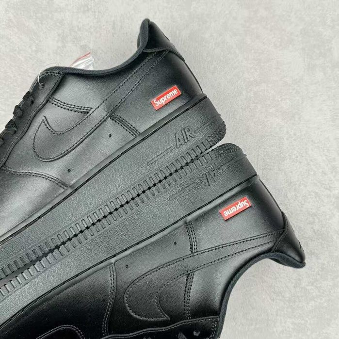 Nike Air Force 1 Low Supreme Czarny r.41