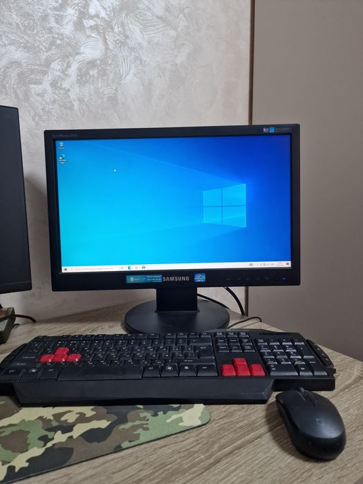 Комп'ютерний комплект

+ монітор |