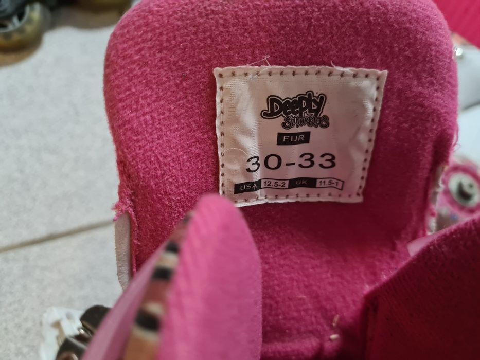 Dois pares de Patins em linha