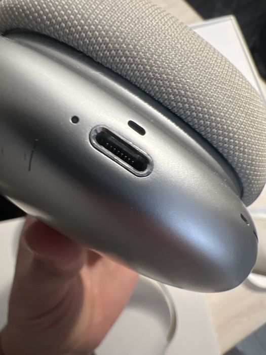 AirPods Max навушники