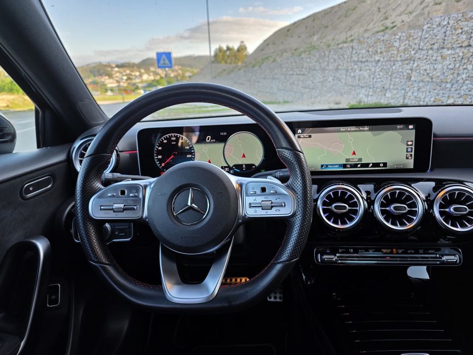 Mercedes-Benz A 180 Limousine d AMG Line Automático Nacional