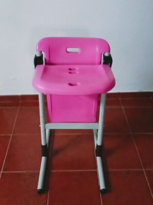 Cadeira com acento regulável