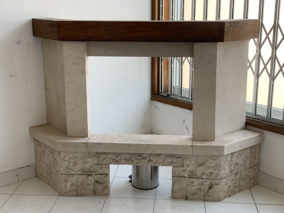 Fogão de Sala com tampo em madeira