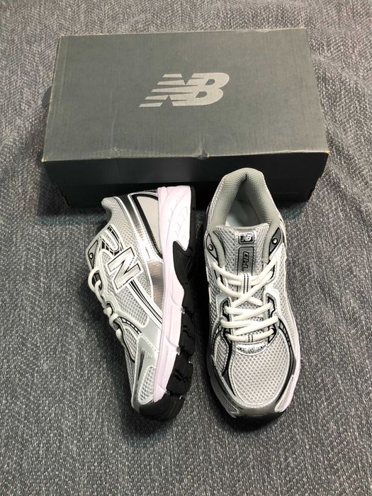 New Balance 740_R.40.5