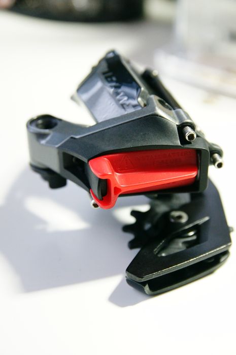 SRAM rival axs przerzutka tylna  praktycznie NOWA