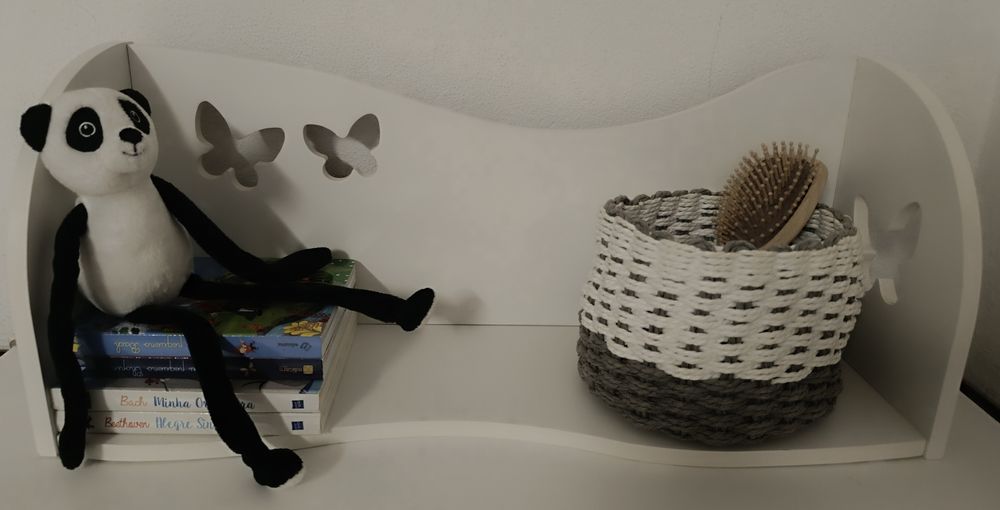 Prateleiras Quarto Infantil Brancas