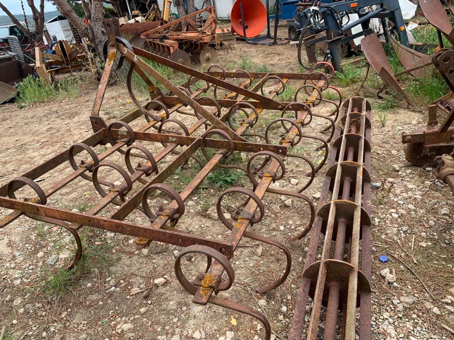 Vibrocultor com rolo Mafra
