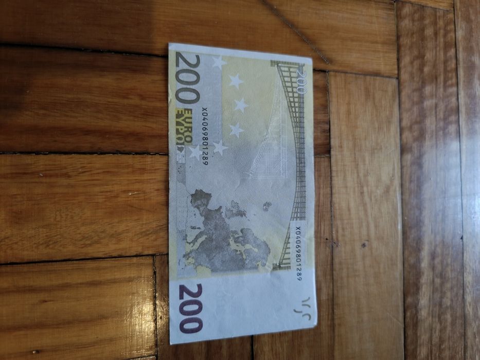 Nota 200 euros para colecionador