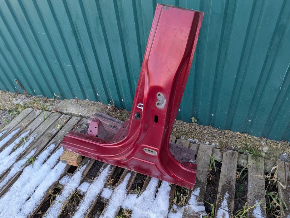 Toyota Highlander XU70 (2018-2025) стойка кузова центральна ліва права