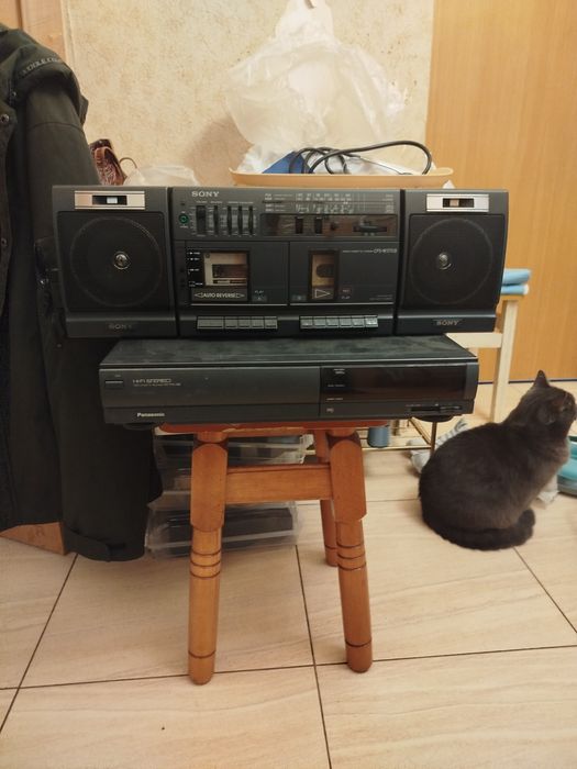 Продам   касетний магнітофон в робочому стані