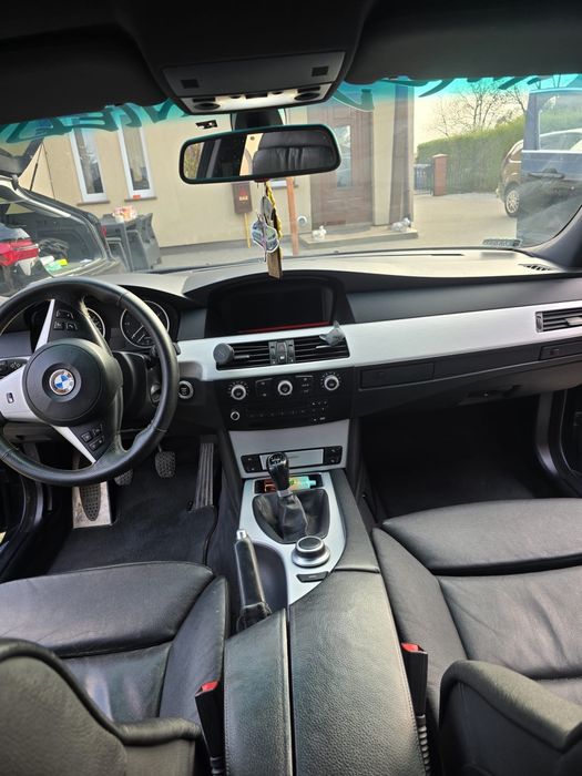 Sprzedam BMW E61  525d M paket