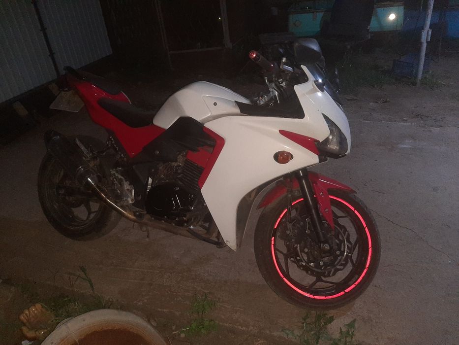 Продам мотоцикл Bashan cbr350