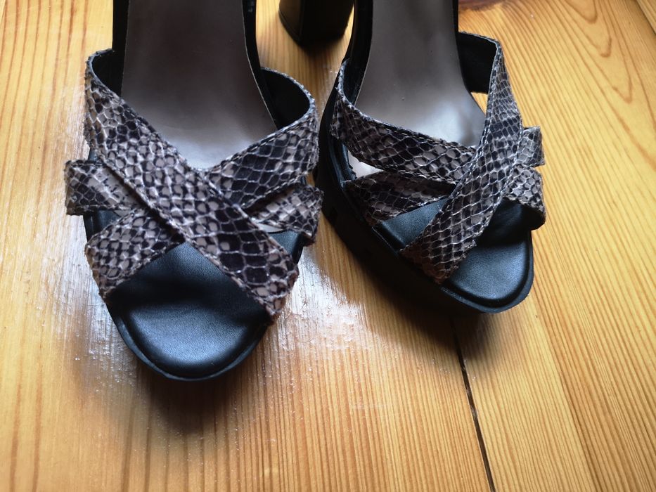 Śliczne buty sandały r. 38 Jenny Feiry jak nowe