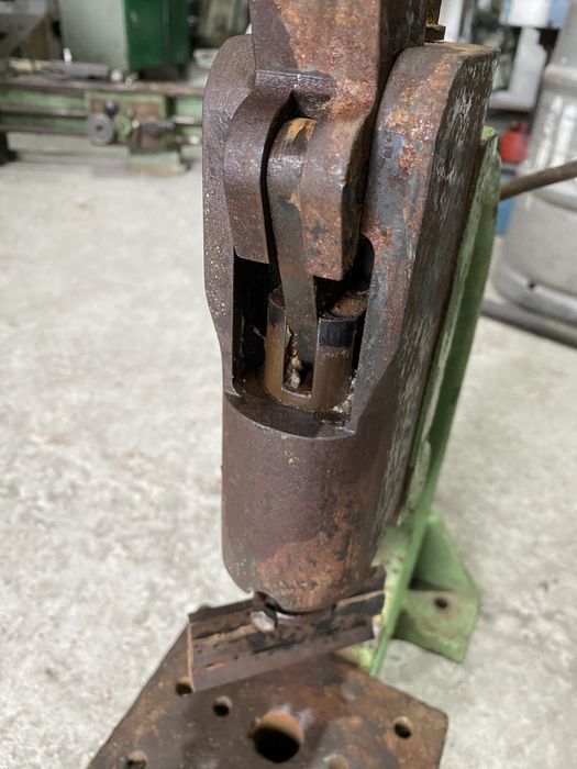 Прес механічний ручний