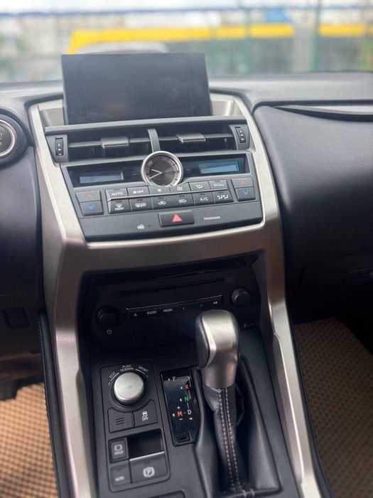Аренда авто Lexus NX200 8500грн