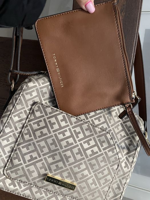 Tommy hilfiger listonoszka st idealny