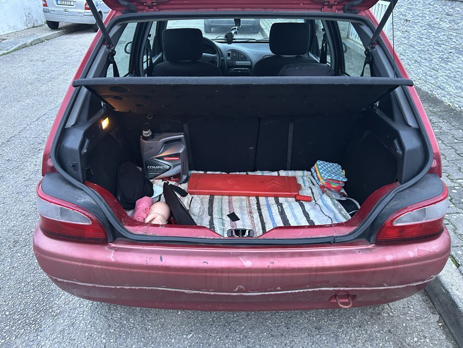 Vendo cotroen saxo 1.1 com 25 anos em estado excelente motor