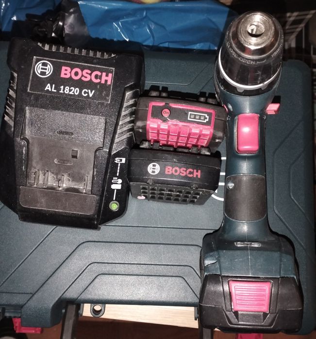 Bosh wkrętarka 14.4V , 3 baterie i ładowarka