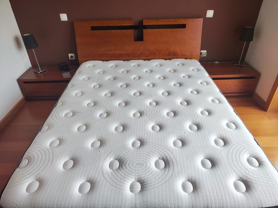Conjunto de quarto casal madeira maciça