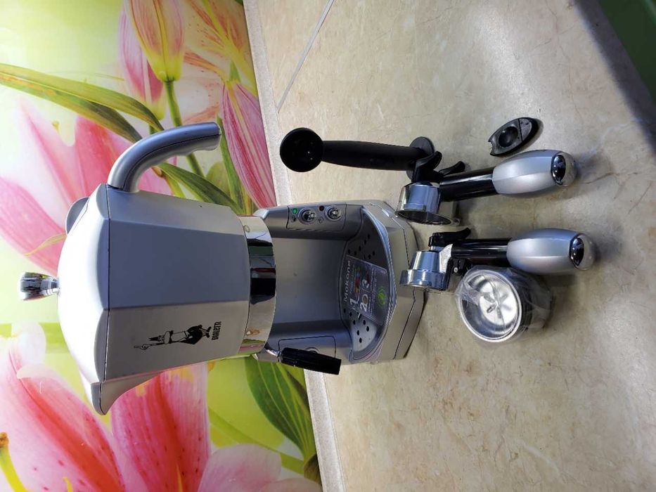 Рожковая кофеварка эспрессо BIALETTI MOKONA SILVER