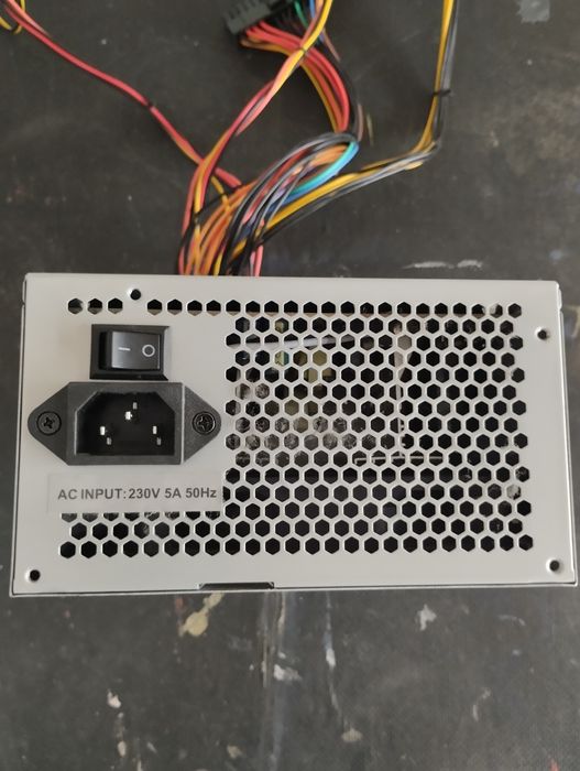 Fonte ATX UNYKA Power Supply64738485779585122