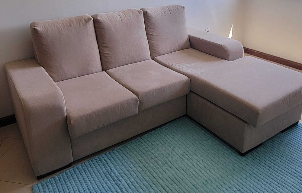 Sofá com Chaise Longue Reversível Camel – Como Novo