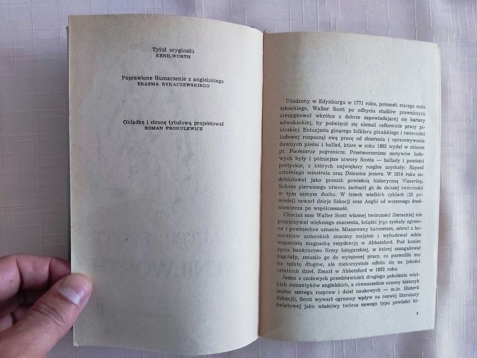 "Kenilworth" - Walter Scott