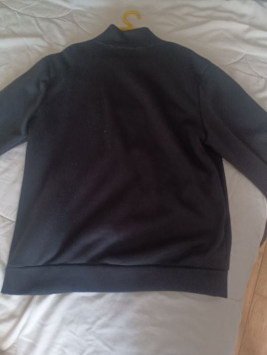 Casaco Preto com fecho verde