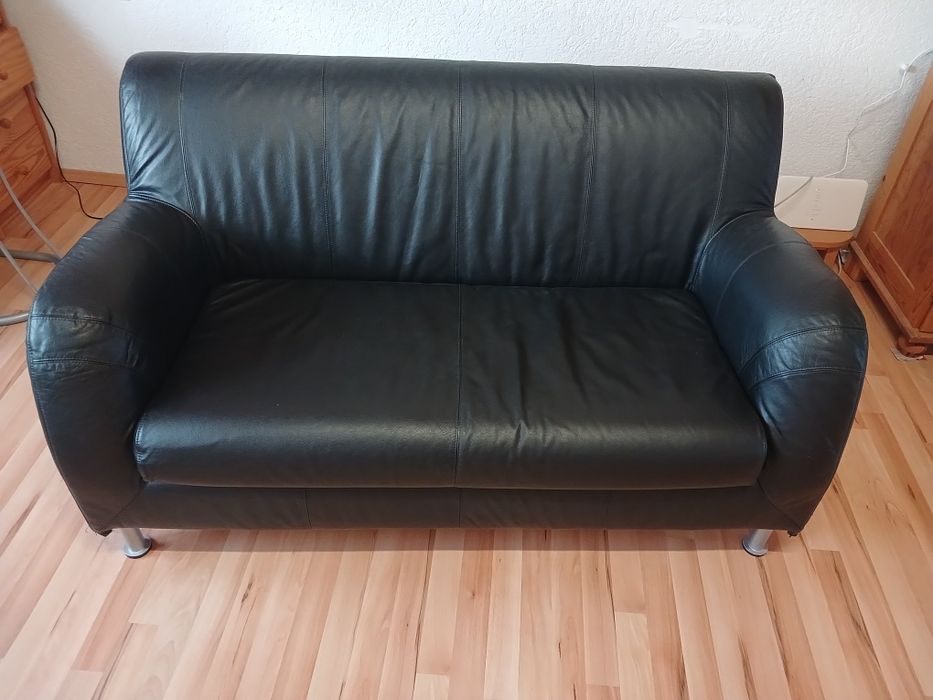 Шкіряний диванчик
