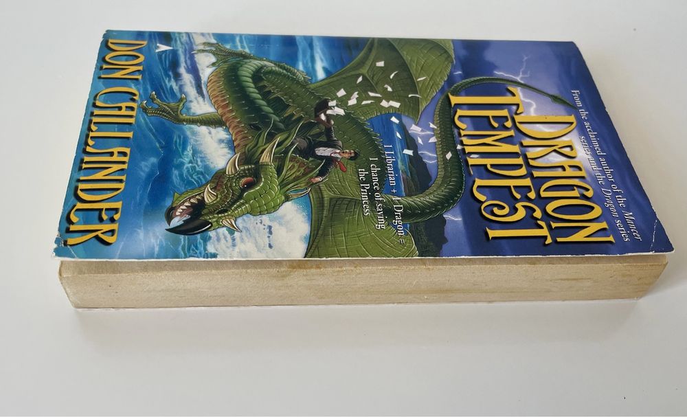 Livro: "Dragon Tempest", de Don Callander