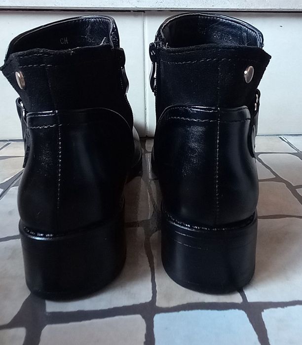 Botas pretas - Tamanho 36