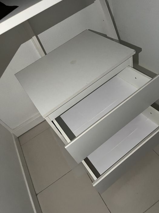 Mesas / moveis branco cada 25