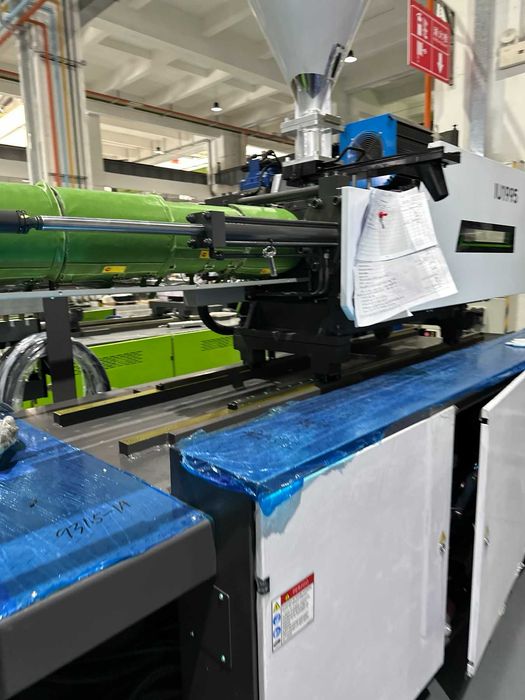 Электрический гибридный термопластавтомат Yizumi Серия А6 UN200A6