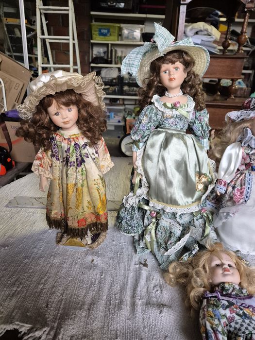 Bonecas antigas de porcelana